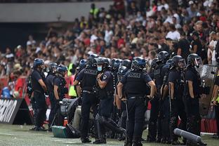 意天空：米兰将于周二恢复训练，恩昆库、莱奥等人将归队（意大利天空体育：米兰将于周二复训，莱奥、恩昆库等人归队）