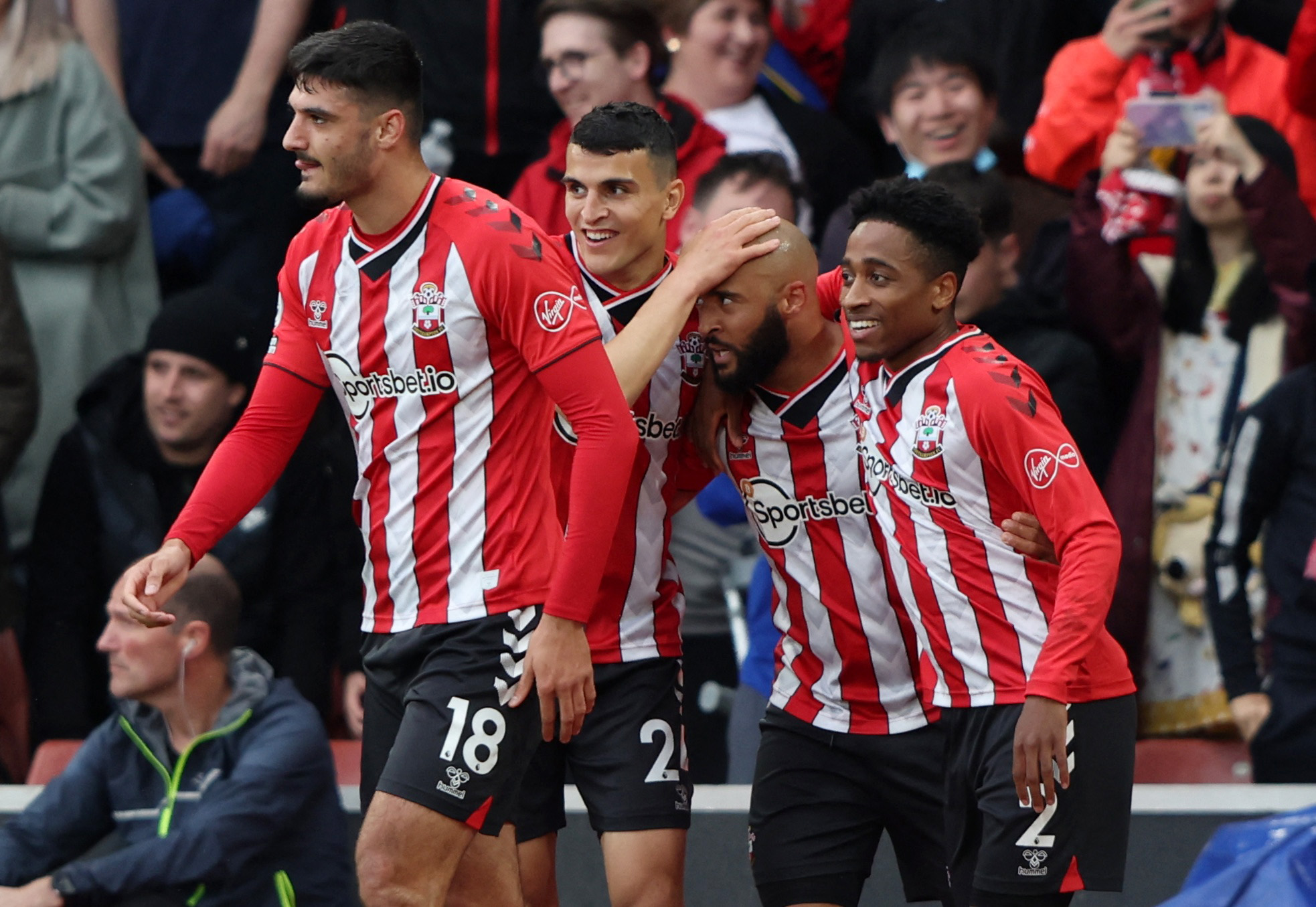 米体：虽然DV9经历肌肉疲劳，但斯帅仍会让他首发踢佛罗伦萨（米体：DV9虽感肌肉疲劳，斯帅仍将安排其首发战佛罗伦萨）