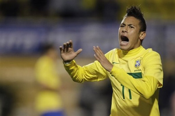 法布雷加斯：皇马球员都认为自己该上场，处理更衣室问题是最难的（法布雷加斯：皇马人人都觉得应出场，处理更衣室事务最棘手）