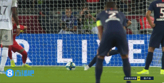 哈里·凯恩替补出场打入帽子戏法，五星拜仁轻松战胜斯图加特