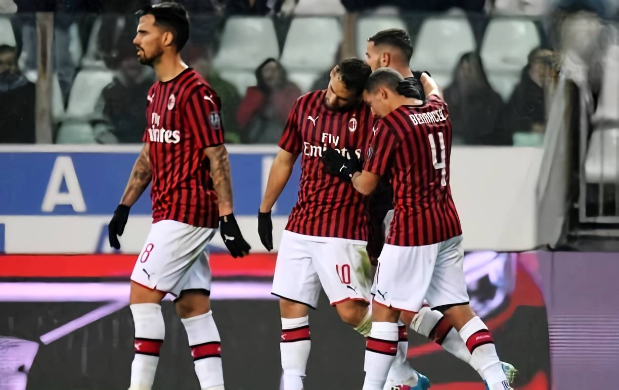 韩足晚报（2025.11.9）关键判罚恐左右格局（韩足夜报（2025.11.9）：争议判罚或将改写格局）