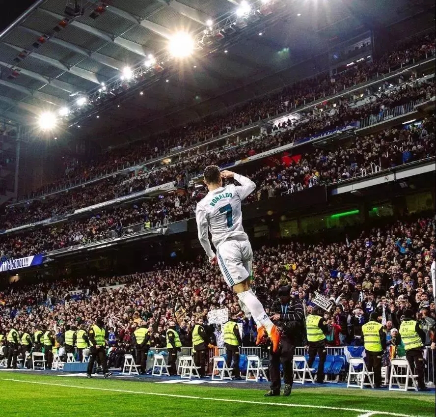 皇马后卫伤6个停2个，下轮西甲或只有2名正印一线队后卫可用（皇马后防告急：6伤2停，下轮西甲恐仅两名一线队正牌后卫可出战）