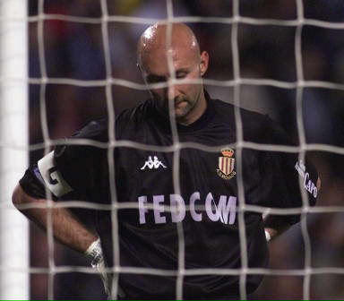 豪横，巴媒：弗拉门戈为前往秘鲁参加解放者杯决赛包了5架飞机（巴媒：弗拉门戈为赴秘鲁征战解放者杯决赛包下5架飞机）