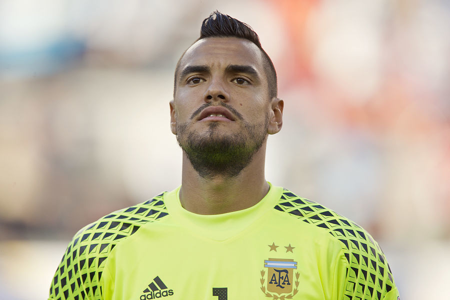 杰伦·布朗：亲历宿敌对决是荣耀，专注过程而非结果（杰伦·布朗：与宿敌交锋倍感荣幸，更看重过程而非结果）