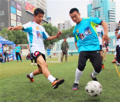 CBA球员最佳阵容提名：前三竞争激烈,（CBA最佳阵容候选出炉：三甲之争白热化）