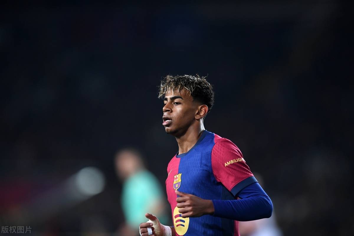 广东一夜3消息！杜锋或重返国家队，胡明轩遭围攻，徐杰沉冤得雪（广东一夜三大动态：杜锋或回归国家队，胡明轩遭质疑，徐杰洗清冤屈）