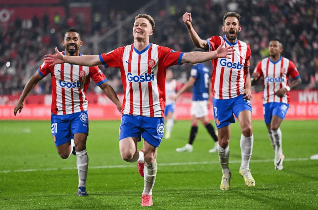 马丁内斯称赞B费：他是助攻之王，曼联在他上场时截然不同