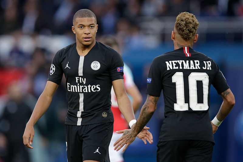 欧冠联赛战术分析：曼联攻防策略