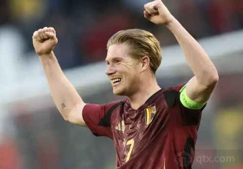 NBA球员交易动态及球队影响（NBA球员转会动向与球队格局变化）