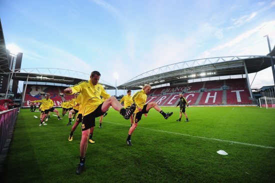 官方：赵博和王国明共同当选中超9／10月最佳守门员（中超9／10月最佳门将出炉：赵博、王国明携手当选）