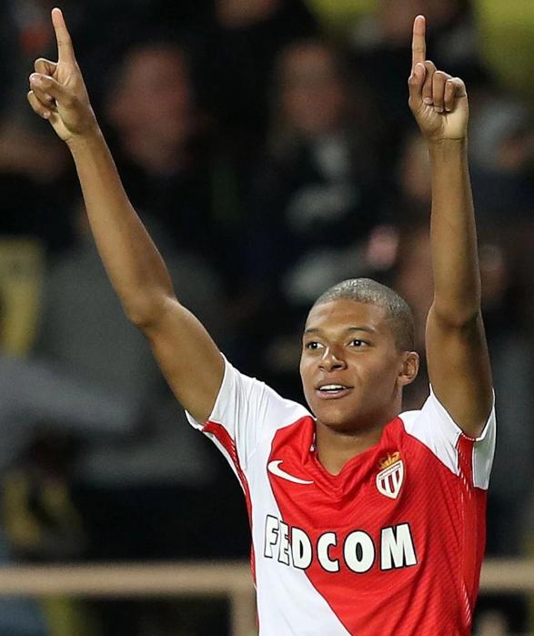 拉菲尼亚：巴西球员不自律的刻板印象已过时；曾想过放弃足球（拉菲尼亚直言：给巴西球员扣上“不自律”标签已过时；他曾一度想放弃足球）