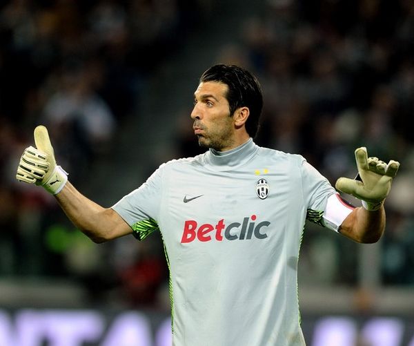 罗尔费斯：药厂在对抗中太软了，我们退缩了、在躲着身体对抗（罗尔费斯：药厂对抗强度不足，我们在回避身体拼抢）