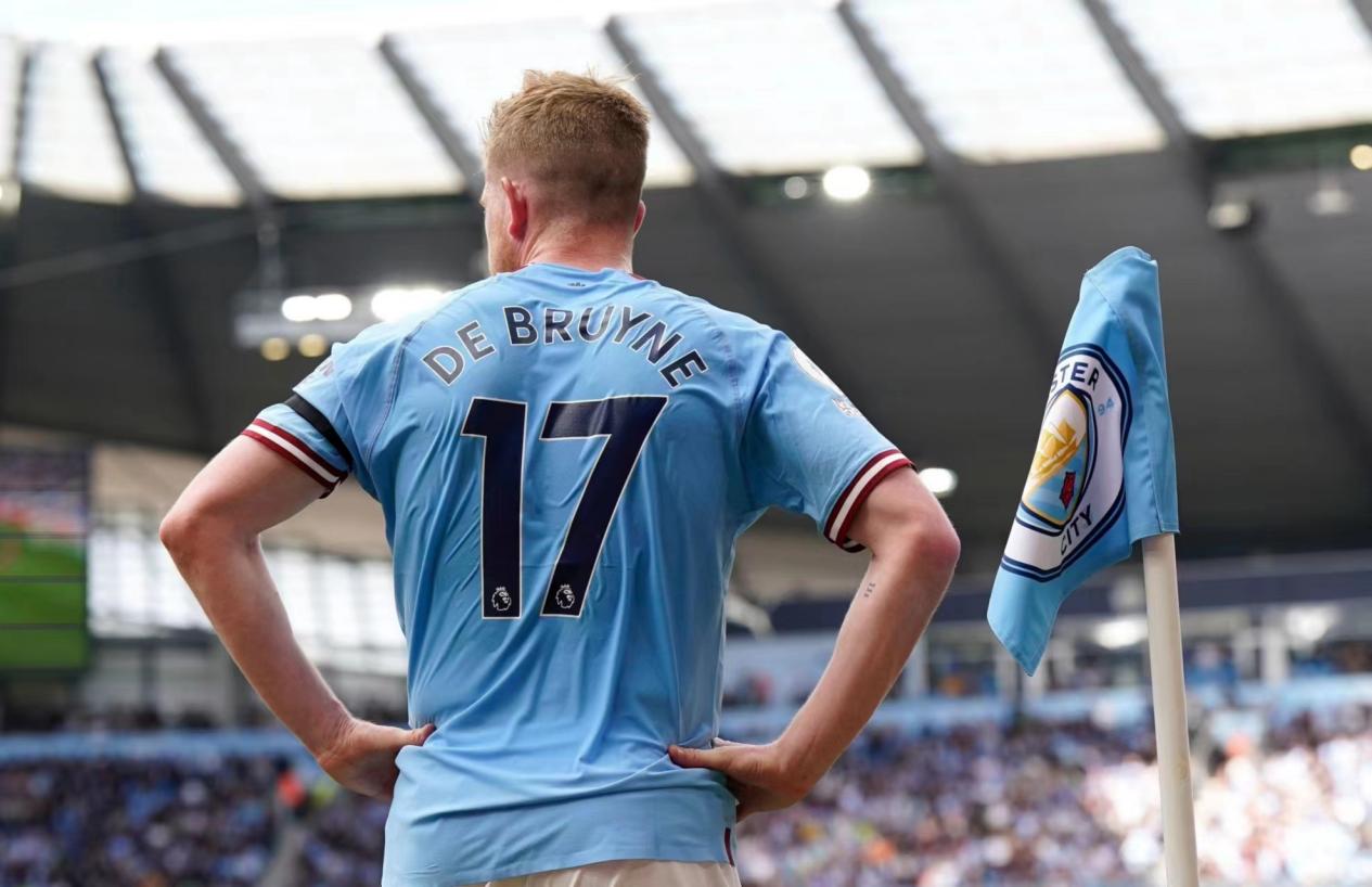 东体：男篮惨败会影响男足；邵佳一带队要改造思想和精神面貌（东体：男篮惨败或影响男足，邵佳一执教需重塑思想与精神面貌）