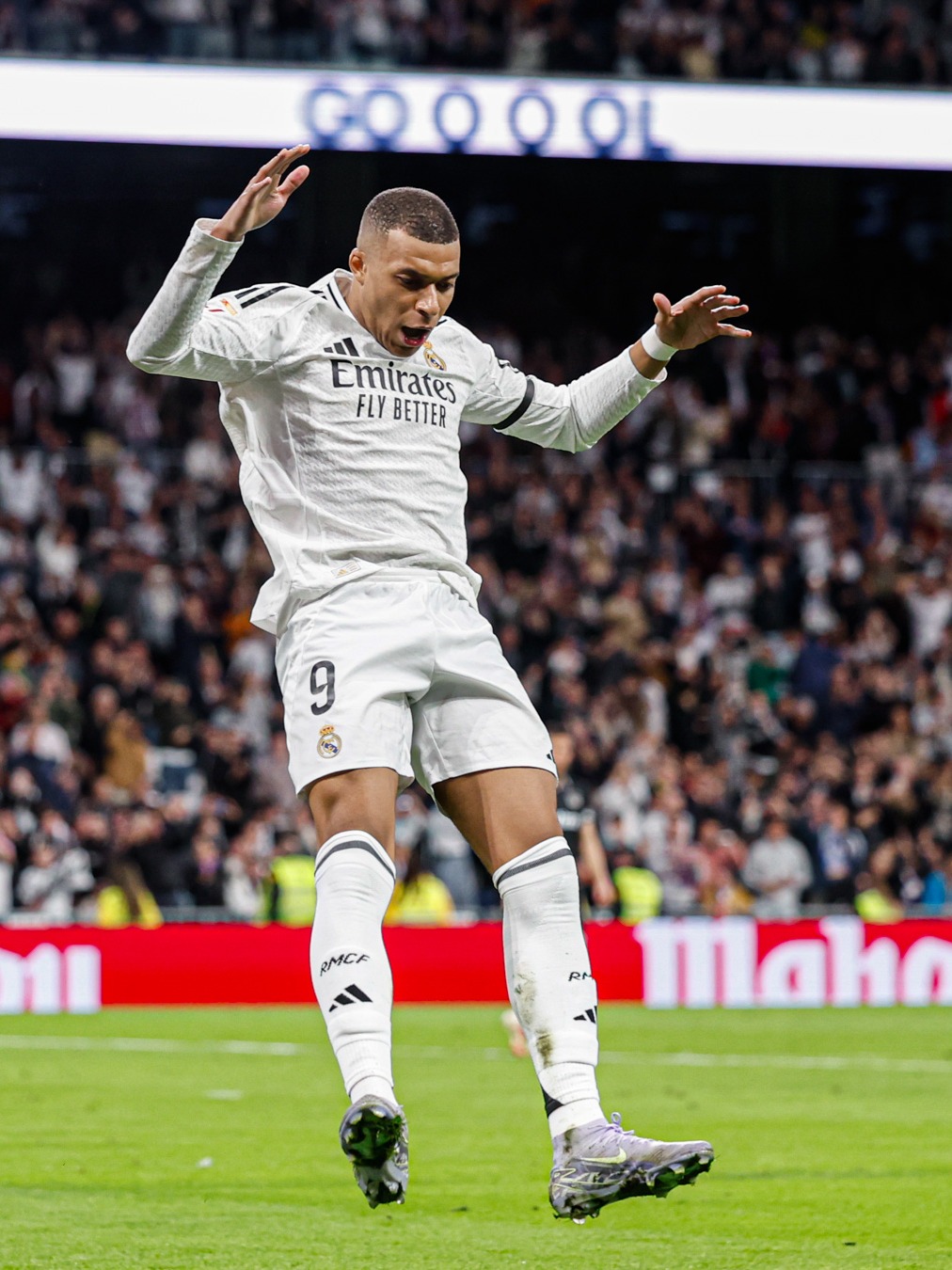 2025足协杯电视端累计观看人次破1.6亿，预估媒体价值达2.3亿以上（2025年足协杯电视观赛总人次突破1.6亿，媒体价值预计超2.3亿元）