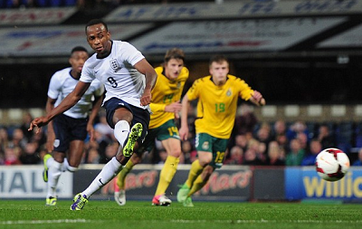 施洛特贝克批队友：大家各自为战，替补登场的球员还一直丢球