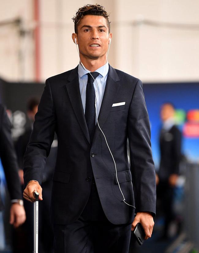 姜景祺首发进球，帮助狼堡U17锁定小组头名晋级A级联赛（姜景祺先发建功，助狼堡U17锁定小组第一挺进A级联赛）